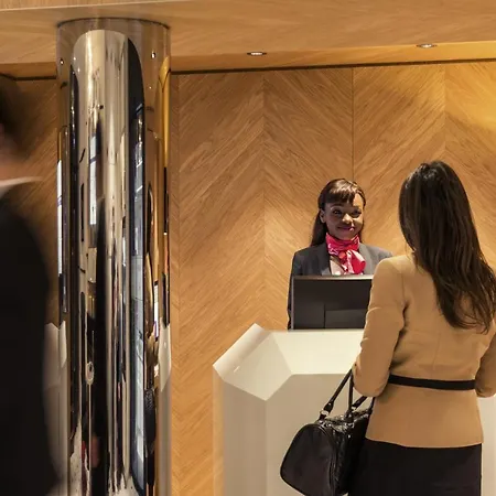 Hotel Mercure Opera Louvre Parigi